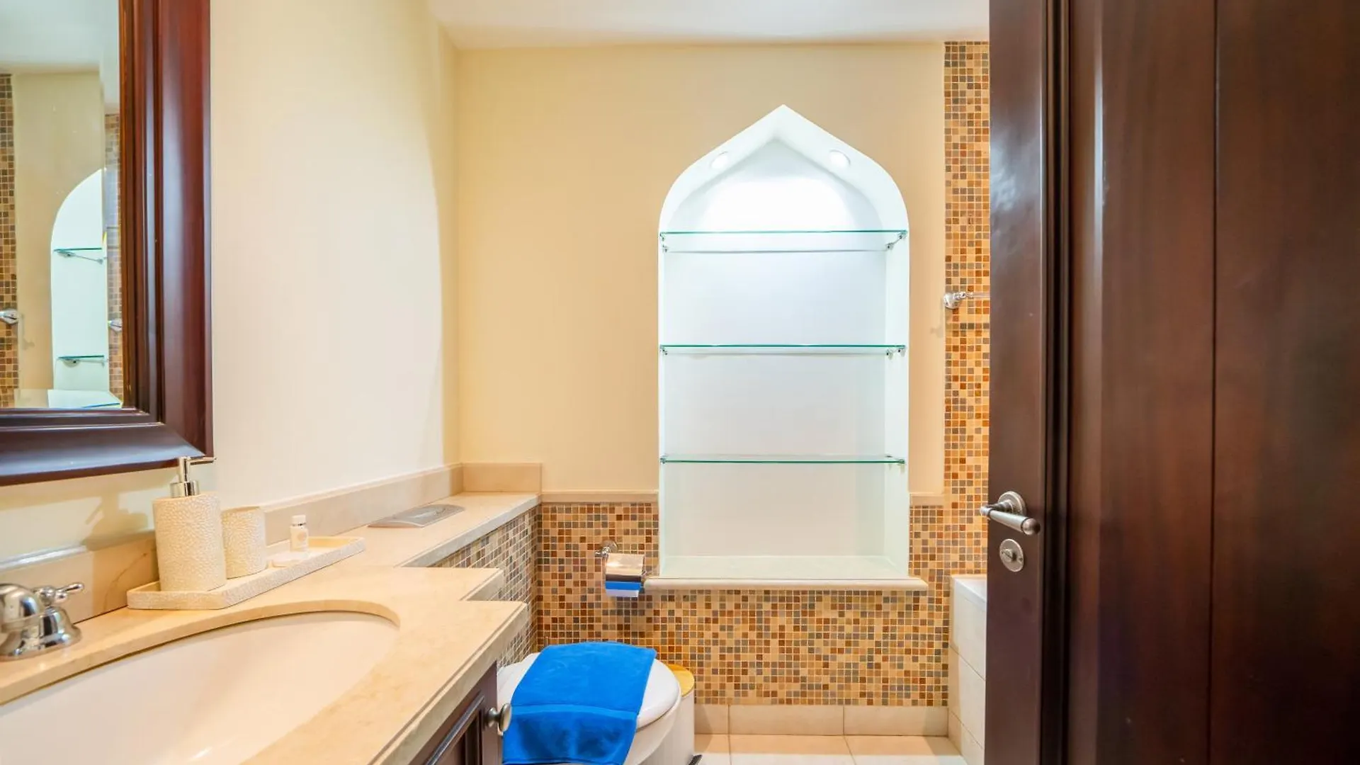 Newarabian Yasoon1 2Br Downtown Apartment Dubai